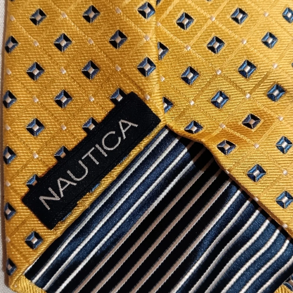 Vintage Nautica Tie